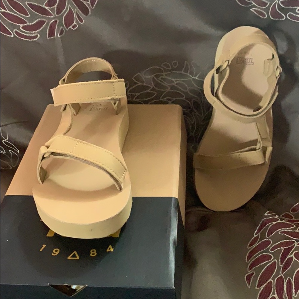 Teva Midform Universal Leather